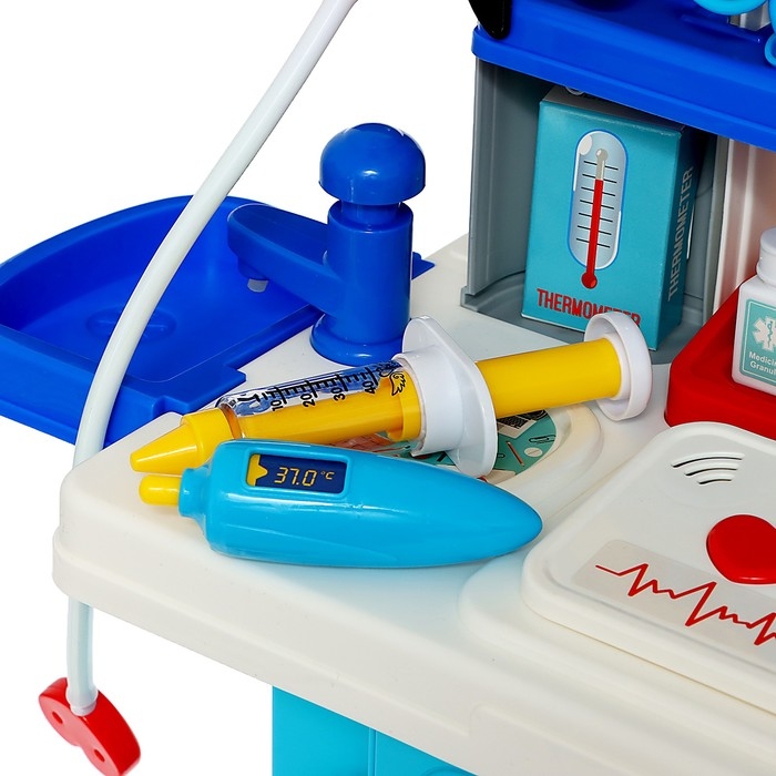 Игровой набор «Доктор» в чемоданчике, с аксессуарами Игровой набор «Доктор» в чемоданчике, с аксессуарами