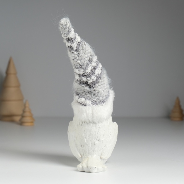 Сувенир полистоун Сувенир полистоун "Птица пучеглазая в серой шапке" 6,5х8х23 см