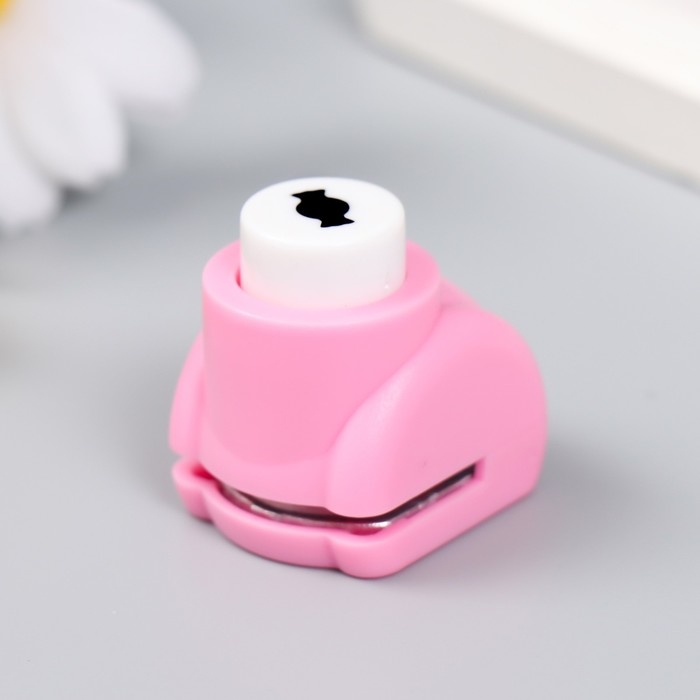 Набор для скрапбукинга Набор для скрапбукинга "Зигзаги" ножницы фигурные 15,5 см+4 дырокола d=1,2 см10х23 см МИКС