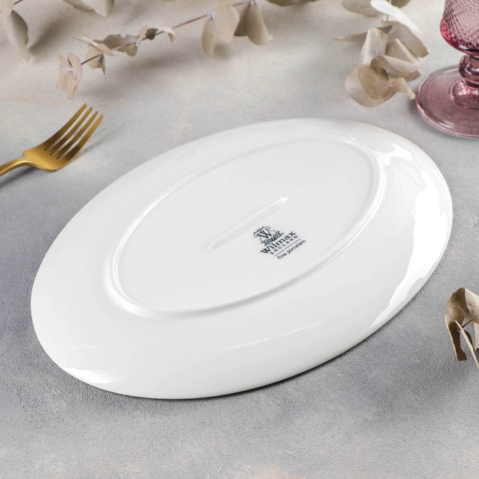 Блюдо фарфоровое овальное Wilmax Olivia, d=30,5 см, цвет белый Блюдо фарфоровое овальное Wilmax Olivia, d=30,5 см, цвет белый