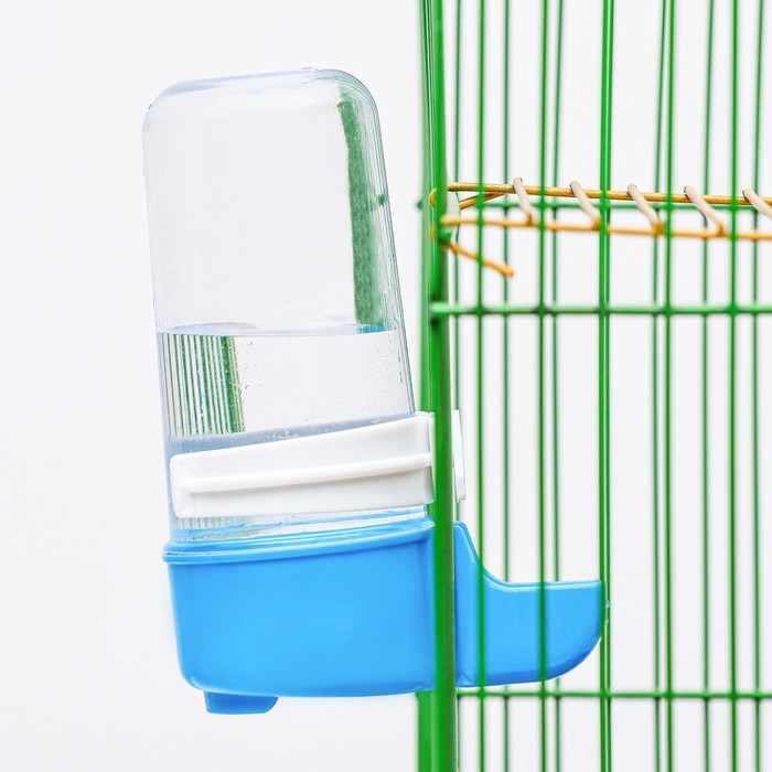 Поилка для птиц 6 х 13,5 см, 240 мл, синяя/белая Поилка для птиц 6 х 13,5 см, 240 мл, синяя/белая