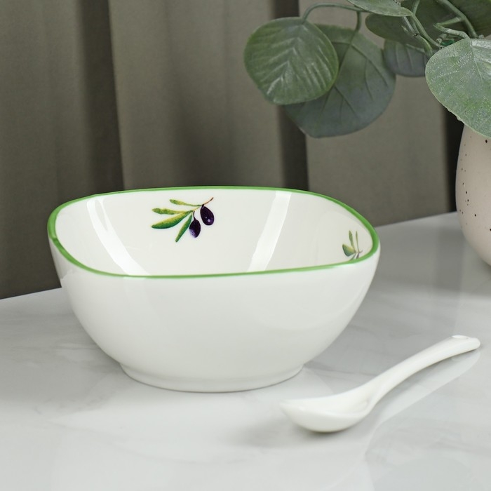 Салатник фарфоровый с ложкой Доляна «Олива», 300 мл Салатник фарфоровый с ложкой Доляна «Олива», 300 мл