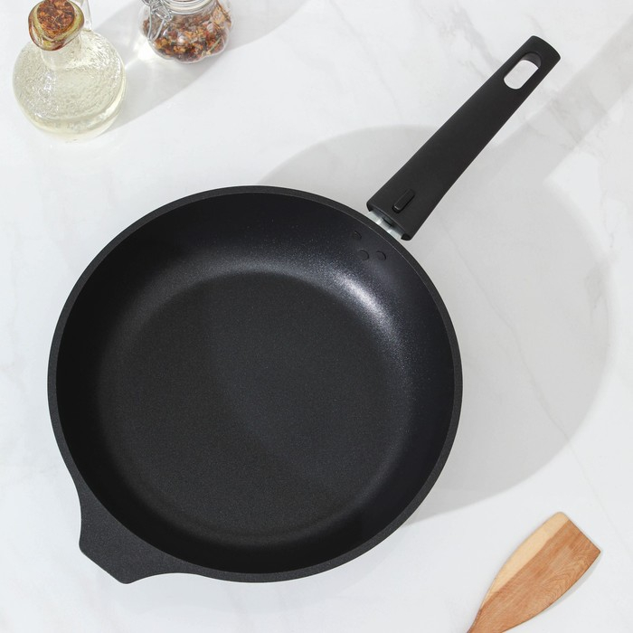 Сковорода «Традиция», d=24 см, стеклянная крышка, съёмная ручка, антипригарное покрытие, цвет чёрный Сковорода «Традиция», d=24 см, стеклянная крышка, съёмная ручка, антипригарное покрытие, цвет чёрный