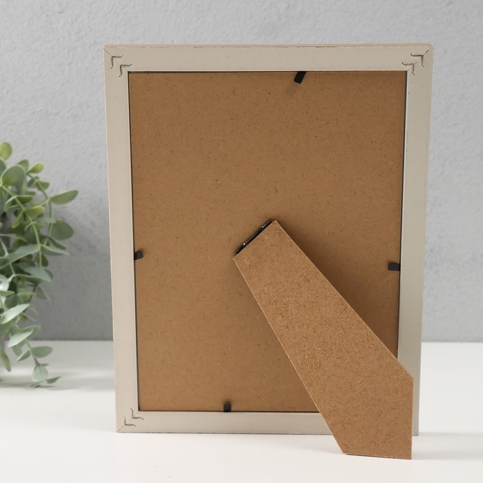 Фоторамка пластик 15х20 см Фоторамка пластик 15х20 см "Муза" 17,6х22,6 см