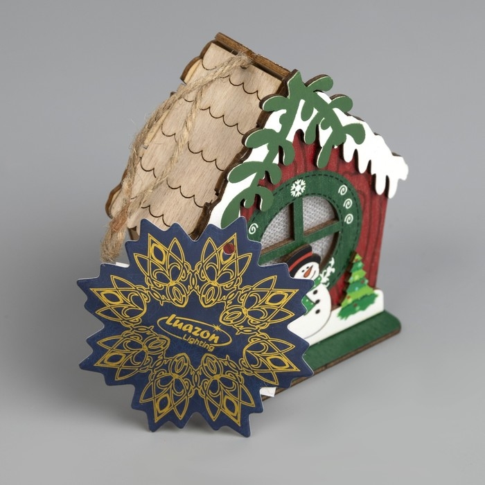 Ёлочная игрушка «Избушка со снеговиком», от батареек, свечение тёплое белое Ёлочная игрушка «Избушка со снеговиком», от батареек, свечение тёплое белое