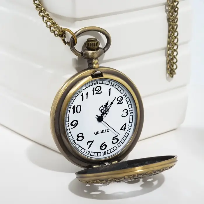 Часы карманные &laquo;Шестеренки&raquo;, кварцевые, циферблат 4 см, 5.5&times;4.5 см