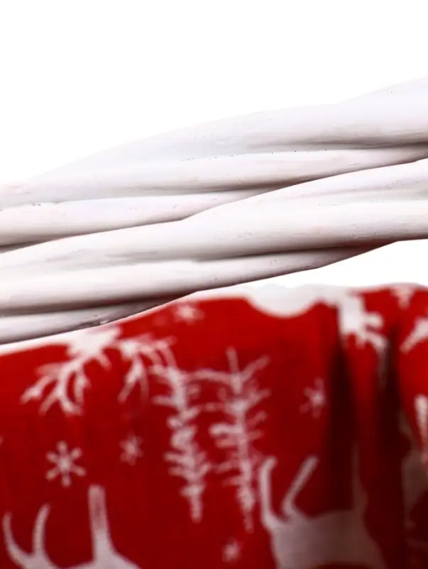 Корзина плетеная 37 х 28 х 18 см, ручка h=13 см белая, НГ ткань красный Корзина плетеная 37 х 28 х 18 см, ручка h=13 см белая, НГ ткань красный