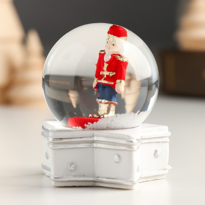 Снежный шар новогодний стеклянный «Щелкунчик на звезде», 5×5×6 см, МИКС Снежный шар новогодний стеклянный «Щелкунчик на звезде», 5×5×6 см, МИКС
