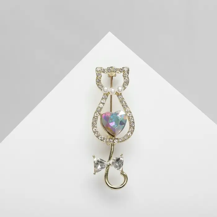 Брошь «Кошечка» хрустальная с бантиком, цвет белый в золоте Брошь «Кошечка» хрустальная с бантиком, цвет белый в золоте