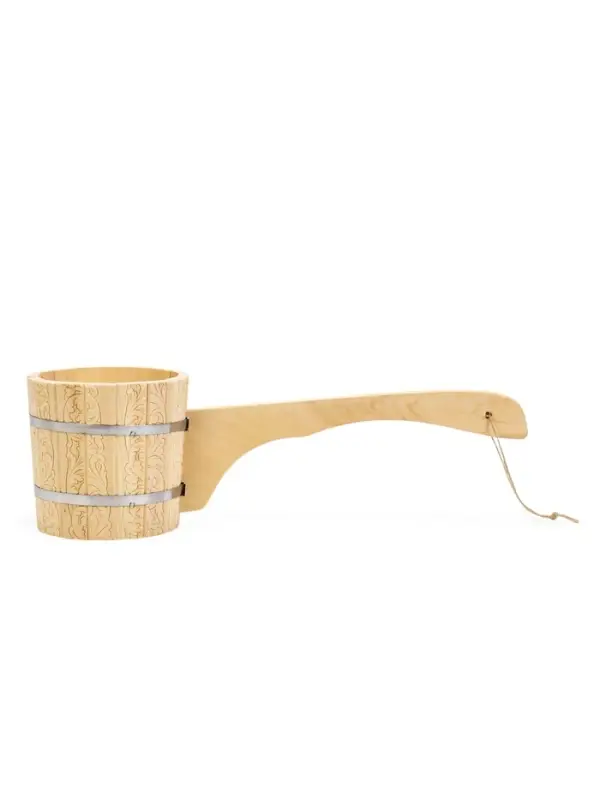 Ковш-черпак из липы 1.5л, 49 см, нержавеющий обруч, с горизонтальной ручкой Ковш-черпак из липы 1.5л, 49 см, нержавеющий обруч, с горизонтальной ручкой