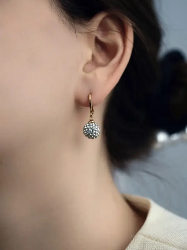 Серьги со стразами &laquo;Шамбала&raquo;, сияние, белые в золоте