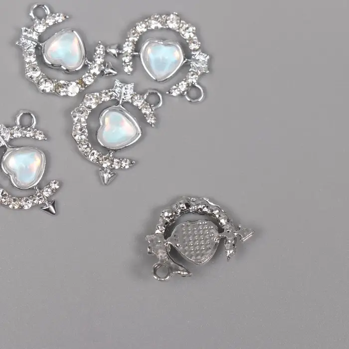 Декор для творчества металл, стразы Декор для творчества металл, стразы "Сердце в месяце" серебро 2х1,5х0,5 см