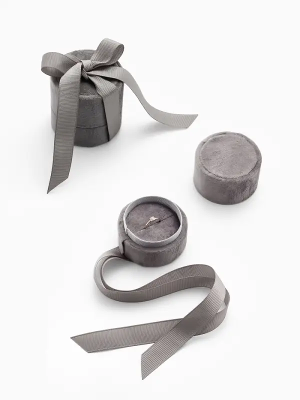 Футляр под серьги, кольцо &laquo;Сюрприз&raquo;, корейский бархат, 5.8&times;5.3 см, серый