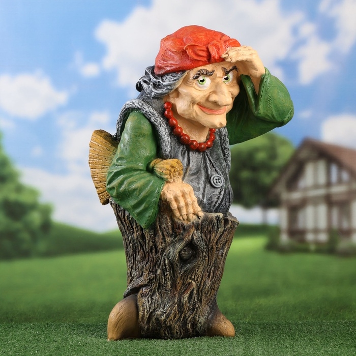 Садовая фигура из полистоуна «Баба Яга с метлой», 55×30×34 см Садовая фигура из полистоуна «Баба Яга с метлой», 55×30×34 см