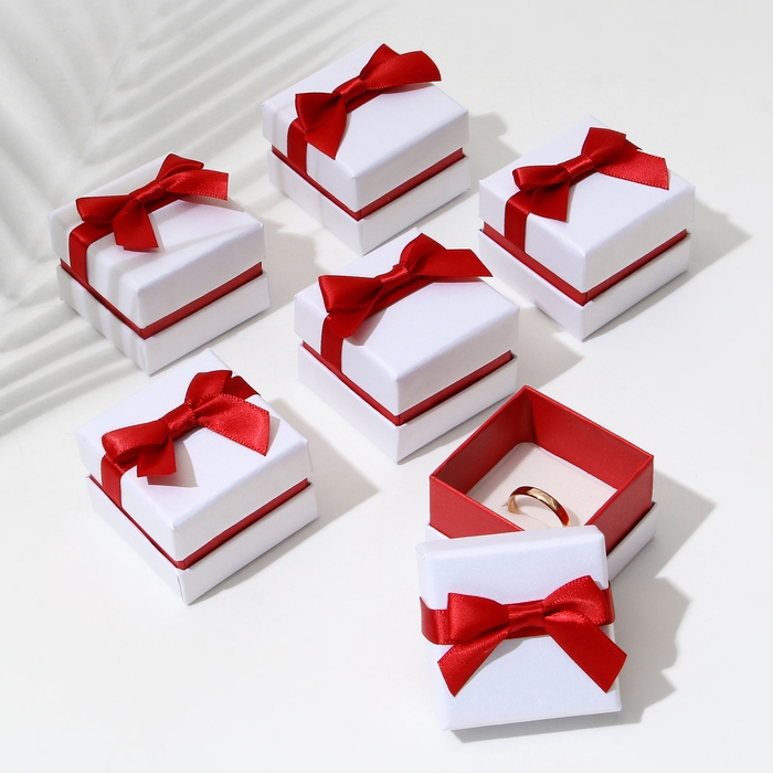 Коробочка подарочная под кольцо/серьги «Рафаэлло», 5×5, цвет бело-красный
