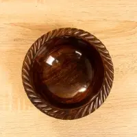 Чаша "Тарталетка" 16х16х5 см, дерево шишам Чаша "Тарталетка" 16х16х5 см, дерево шишам