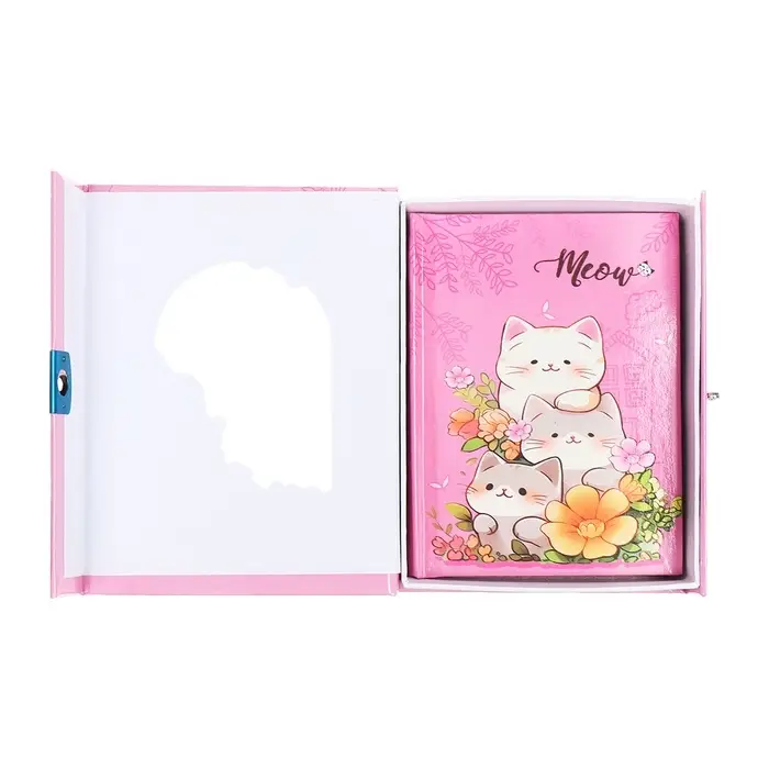 Записная книжка подарочная, 45 листов, линия, на замке Котики (16,3х12,7см)