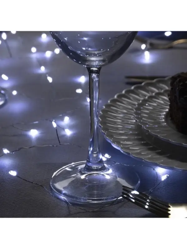 Гирлянда &laquo;Мишура&raquo; 2 м, роса, IP20, серебристая нить, 50 LED, от батареек CR2032&times;2, свечение белое