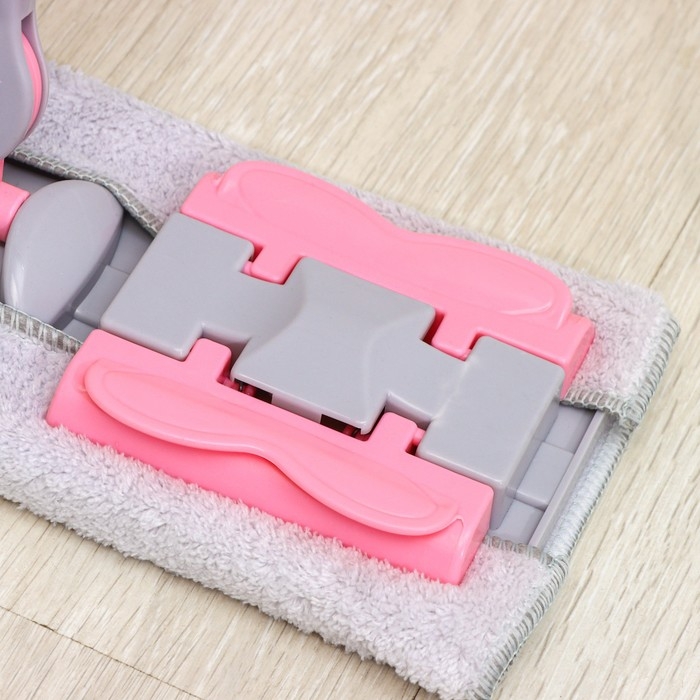 Швабра для мытья пола плоская Доляна, насадка из микрофибры 40×12 см, телескопическая стальная ручка 74-109 см, цвет МИКС Швабра для мытья пола плоская Доляна, насадка из микрофибры 40×12 см, телескопическая стальная ручка 74-109 см, цвет МИКС