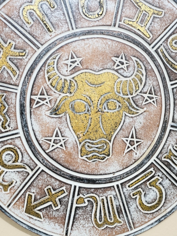 Панно резное МДФ "Телец", 30х30х2 см