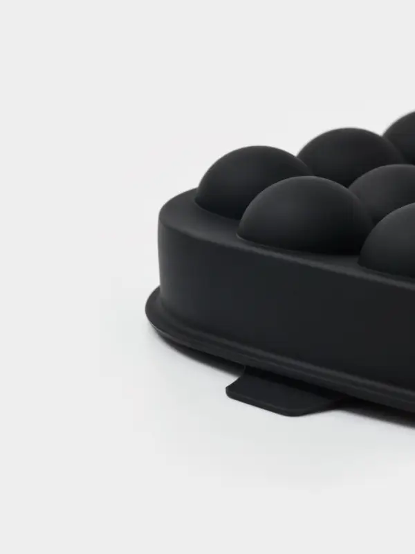 Форма для льда &laquo;Шарики&raquo;, 22 ячейки, 21&times;14&times;3.5 см, силикон, чёрная