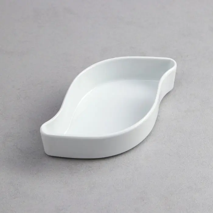 Блюдо «Королевское», фарфор, Иран Блюдо «Королевское», фарфор, Иран