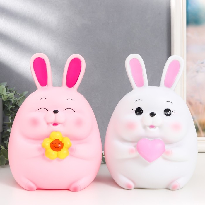 Копилка пластик Копилка пластик "Зайчик - пухляш с сердцем/цветком" МИКС 16х15,5х23 см