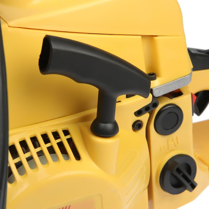 Бензопила ТУНДРА, 11500 об/мин, 450 мм, 18 Бензопила ТУНДРА, 11500 об/мин, 450 мм, 18", 72 звена, 0.325", 1.5 мм, 3.3 л.с., 52 см3