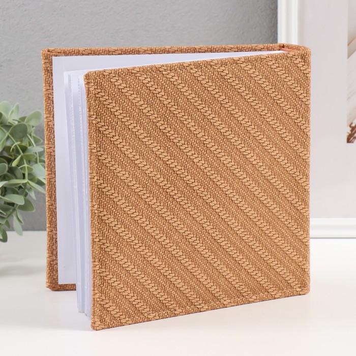 Фотоальбом на 200 фото 10х15 см кожзам Фотоальбом на 200 фото 10х15 см кожзам "Багетная текстура" бумажные листы бежевый 5х23х22 см 10499