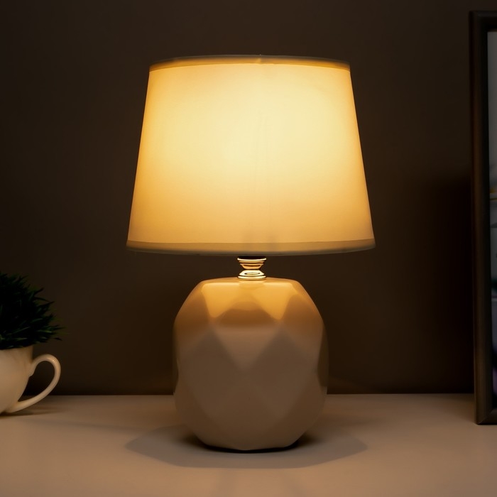 Лампа настольная 08946/1 E14 40Вт бежевый 17х17х28 см RISALUX