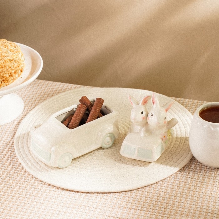 Конфетница керамическая SL Home «Лесные кролики», 17×10,5×17 см, цвет белый Конфетница керамическая SL Home «Лесные кролики», 17×10,5×17 см, цвет белый