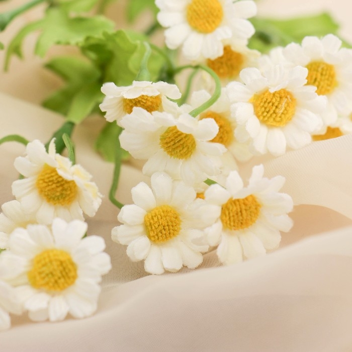 Цветы искусственные Цветы искусственные "Матрикария" d-2 см 40 см, белый