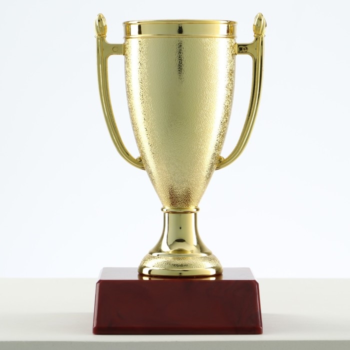 Кубок 056, наградная фигура, золото, подставка пластик, 12 х 6,3 х 6,3 см Кубок 056, наградная фигура, золото, подставка пластик, 12 х 6,3 х 6,3 см