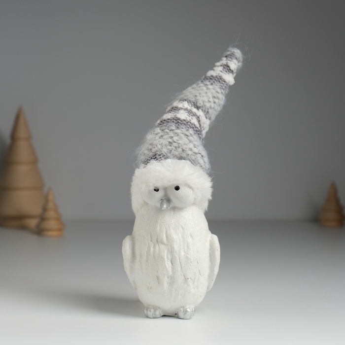 Сувенир полистоун Сувенир полистоун "Птица пучеглазая в серой шапке" 6,5х8х23 см