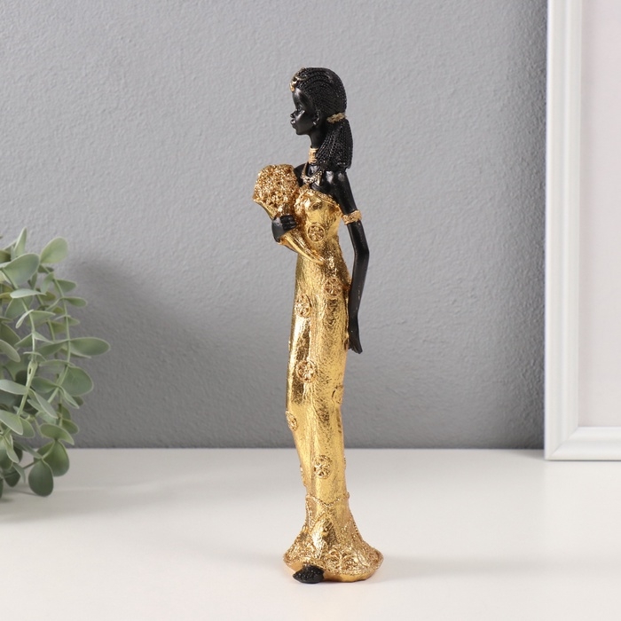Сувенир полистоун "Африканка Зэмба в золотом платье, с букетом" 5х6х26 см