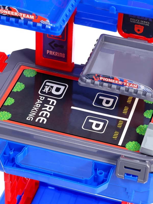 Игровой набор «Полицейский участок» в чемодане Игровой набор «Полицейский участок» в чемодане