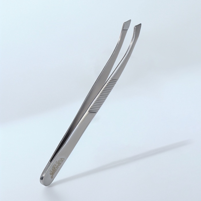 Пинцет загнутый ZINGER, широкий, 8,5 см, на блистере, цвет серебристый, В-5561-S Пинцет загнутый ZINGER, широкий, 8,5 см, на блистере, цвет серебристый, В-5561-S