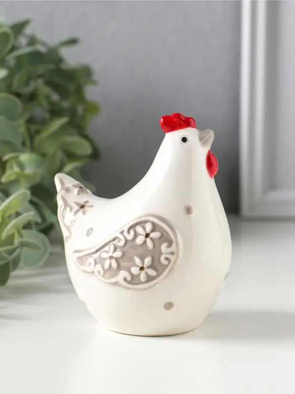 Сувенир керамика "Курочка с цветами на крылышках" 8х6,4х9,2 см