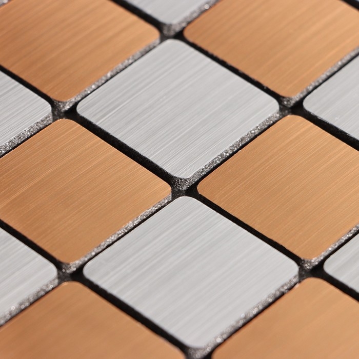 Панель самоклеящаяся 30*30см мягкая, клетка медно-серебристая Панель самоклеящаяся 30*30см мягкая, клетка медно-серебристая