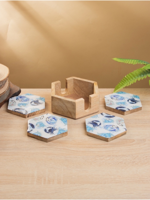 Подставка под горячее (набор 4 шт)  Подставка под горячее (набор 4 шт) "Крабы" дерево манго 15х13х5 см