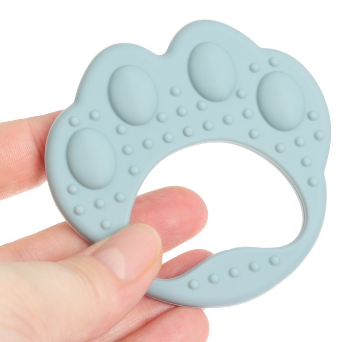 Прорезыватель силиконовый M&B «Лапка»