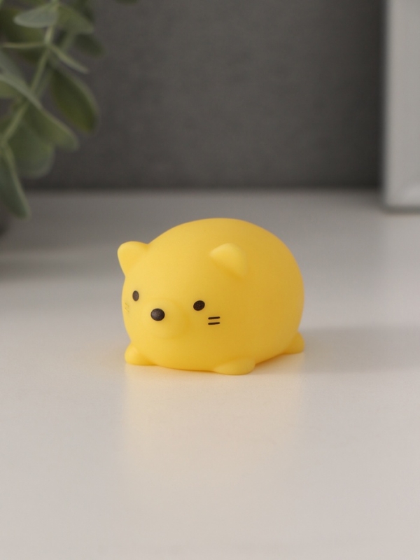 Ночник "Толстопуз" 2Вт LED LR44  желтый 6х5х4см