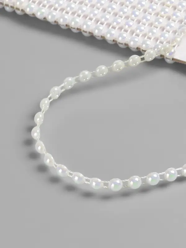 Жемчуг на нитях, с голографией, плоский, 4.5 мм, 9&plusmn;1 м, белый
