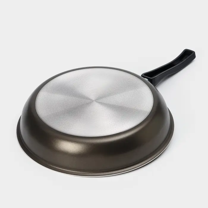 Сковорода &laquo;Классика атлас&raquo;, d=26 см, стеклянная крышка, пластиковая ручка, антипригарное покрытие, алюминий, коричневая
