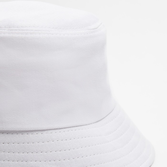 Панама женская MINAKU с цепочкой, цвет белый, р-р 56--58 Панама женская MINAKU с цепочкой, цвет белый, р-р 56--58