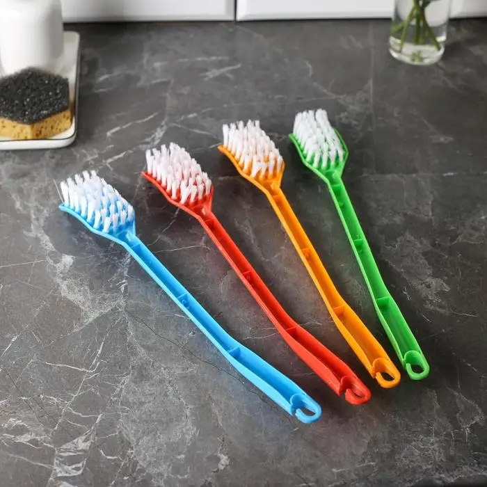 Щётка для труднодоступных мест на длинной ручке, 35 см, МИКС Щётка для труднодоступных мест на длинной ручке, 35 см, МИКС