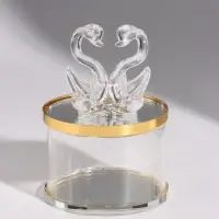 Шкатулка стекло с металлическим ободком "Лебеди с сердцем" золото 6,3х6,3х8,8 см