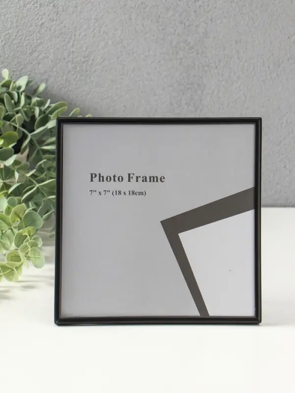 Фоторамка металл на 1 фото 18х18 см Фоторамка металл на 1 фото 18х18 см "Классик" чёрная 1,5х18,4х18,4 см