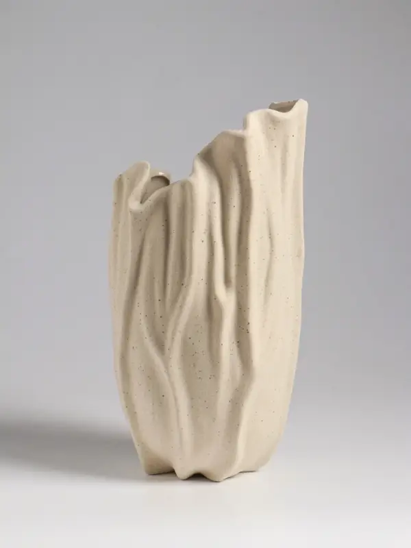 Ваза настольная керамика Ваза настольная керамика "Джалис" 22,5х12 см, бежевый