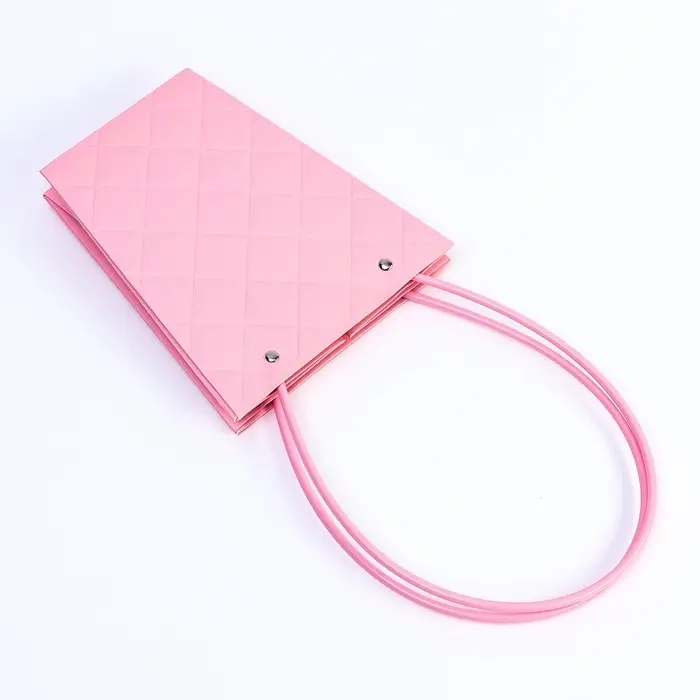 Сумка для цветов тиснение &laquo;МИКС&raquo; влагостойкая, 17&times;17 - 11.5&times;11.5 - 20 см